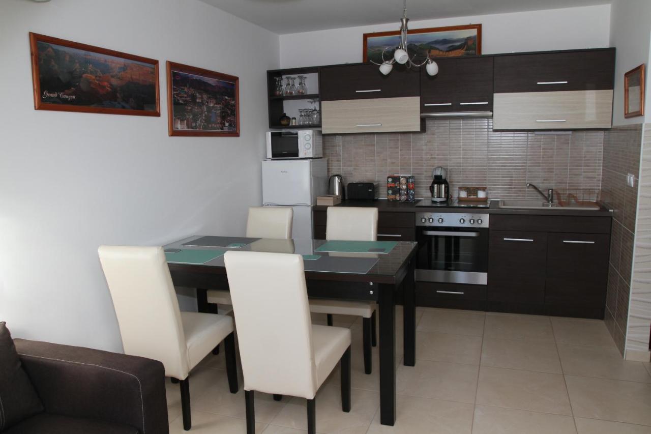 Blonde River Apartman Sőtér Szeged Buitenkant foto