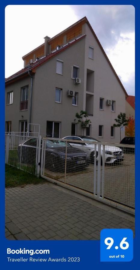 Blonde River Apartman Sőtér Szeged Appartement Buitenkant foto